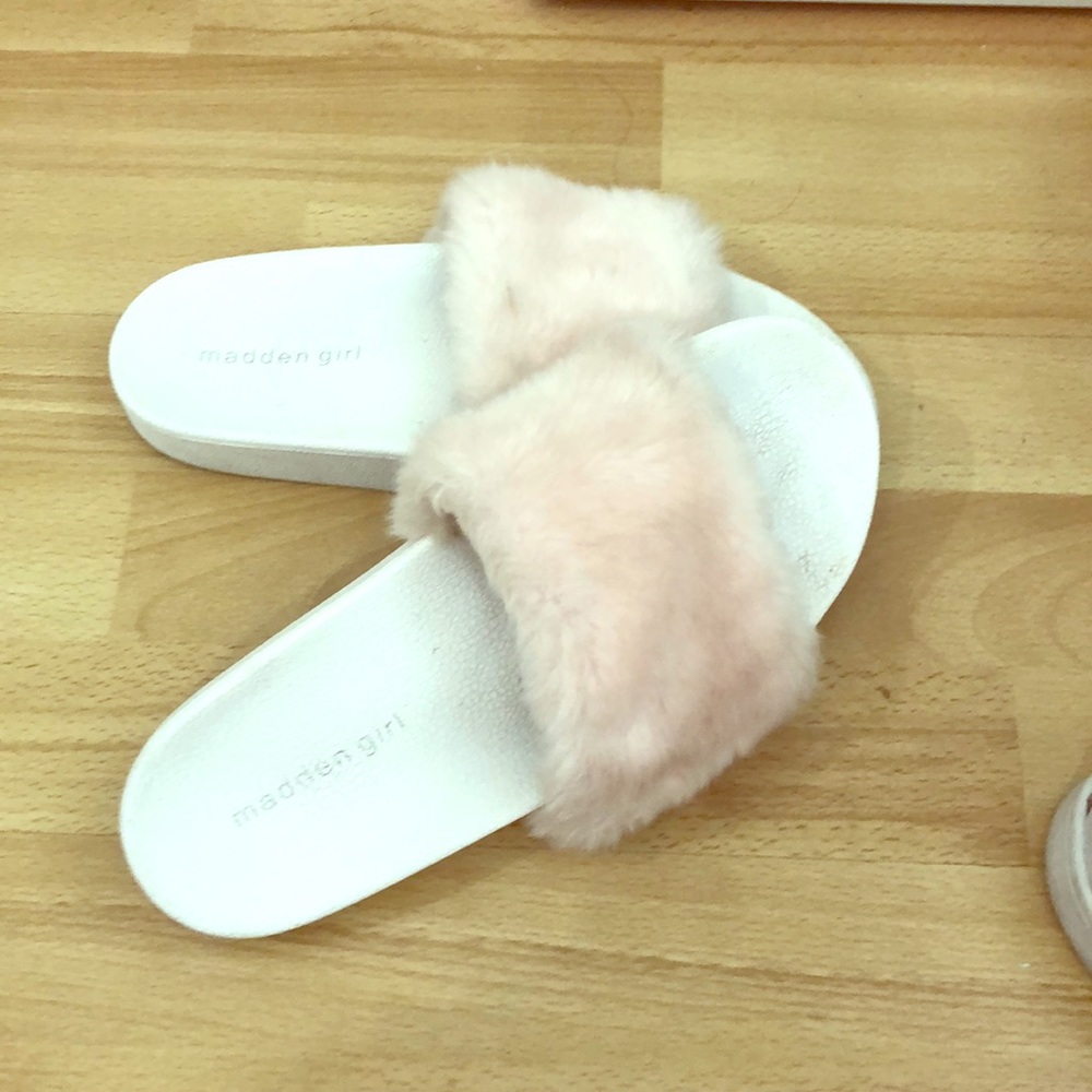 Madden girl size 9 furry slides